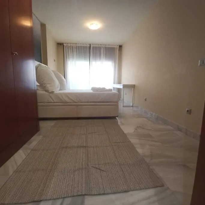Apartamento Lejos Del Ruido Estepona España